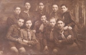 1 - Présence juive en France au début du 20ème siècle : Israélites et immigrés juifs d’Europe de l’Est 23 33I D1033 1 39.11 IGroupes Schomer Grodno 1920 MRJ MOI