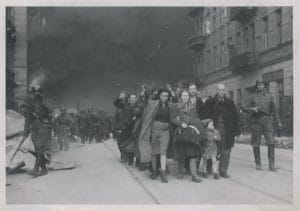 3 - Un soulèvement à valeur d’exemple 6 s10.pa3 .006 varsovie prisonniers stroop7 MRJ MOI