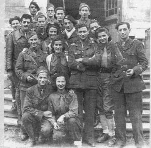 4 - Insurrections populaires. Engagement des jeunes Juifs 21 s14.pa4 .017 carmagnole MRJ MOI