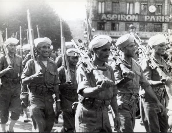 4 - Insurrections populaires. Engagement des jeunes Juifs 51 s14.pa4 .019 tirailleurs nord africains lyon MRJ MOI