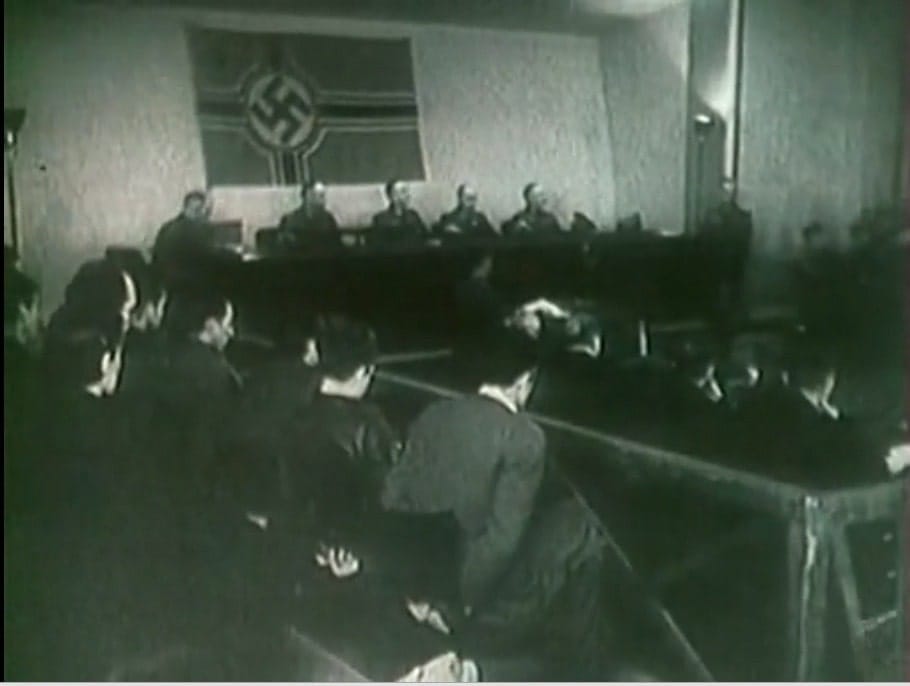 2 - Création des Francs-Tireurs et Partisans M.O.I. 36 s8.pa2 .008 tribunal 7avr 1942 maison chimie 2gi min MRJ MOI