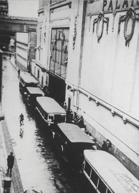 3 - L'appel de « Solidarité » – la Rafle du Vel’d’Hiv 56 s8.pa3 .020 vel d hiv autobus 17 juillet 1942 min MRJ MOI