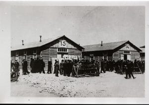 3 - L'appel de « Solidarité » – la Rafle du Vel’d’Hiv 27 s8.pa3 .026 beaune la rolande baraques min MRJ MOI